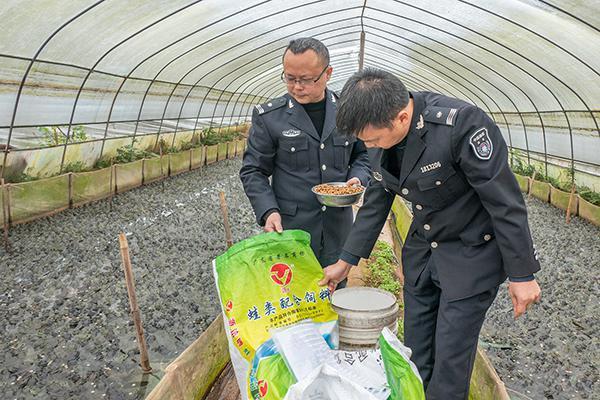 湘西州|瀘溪縣開展水產(chǎn)養(yǎng)殖安全生產(chǎn)專項執(zhí)法大檢查